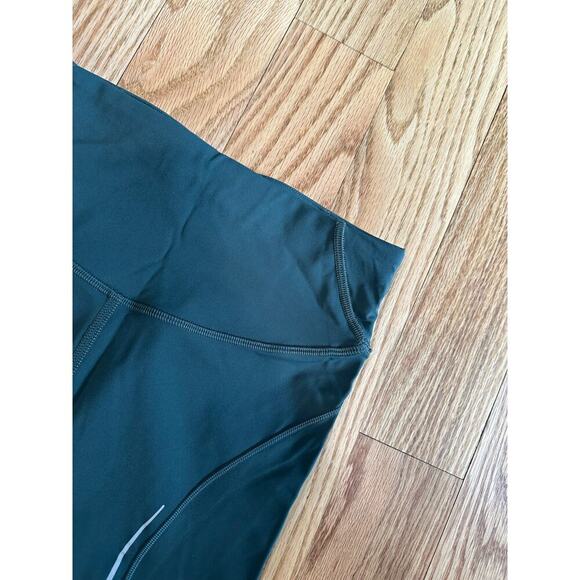 Lululemon Base Pace High Rise Reflective Tights Size 4 - Picture 4 of 7